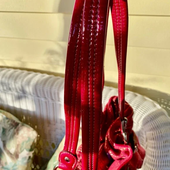 Kathy Van Zeeland shoulder bag. New w/o tags. Never used. Pink/Silver/Black/Gold - Picture 11 of 16